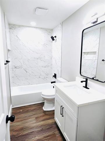 Building Photo - 526 Doral Pl