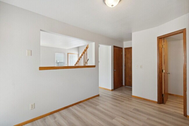 Building Photo - 8455 Ilex Dr