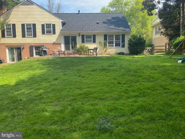Building Photo - 947 Farm Haven Dr