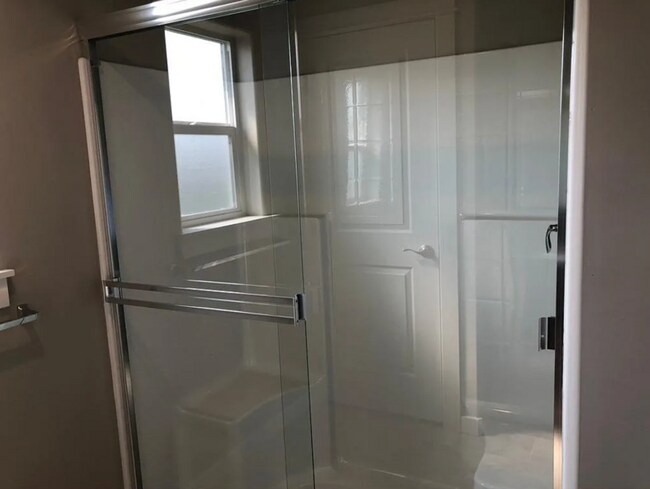 Building Photo - 5683 E Upminster St