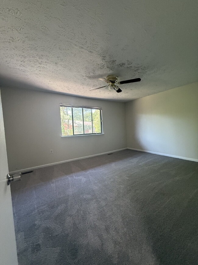 Building Photo - 30 Keepsake Pl