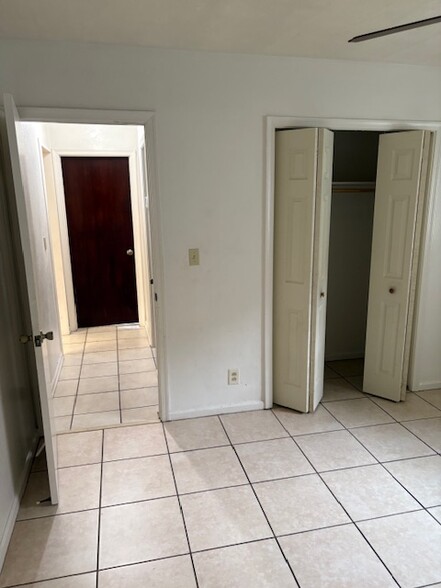 Building Photo - 7110 NW 78th Ave