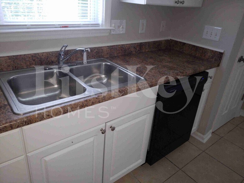 Building Photo - 4001 Mackinac Island Ln