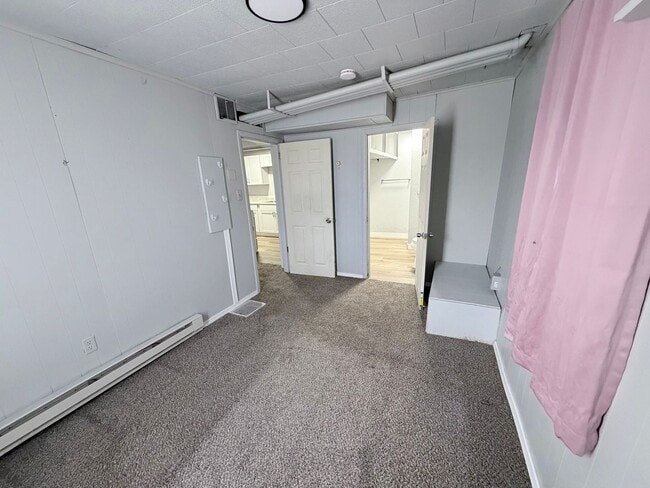 Building Photo - 217 S Dorman St