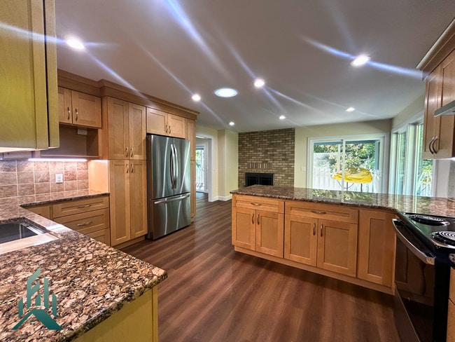 Building Photo - Newly remodeled 5 bed/3 bath Philomath home