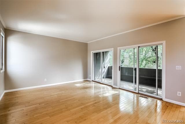 Building Photo - 217 S Jackson St