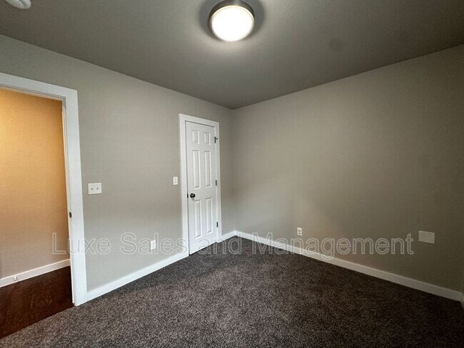 Building Photo - 1419 MacAlpine St