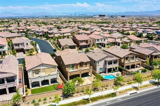 Building Photo - 729 Catalina Aisle St