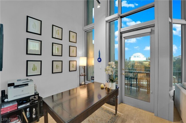 Building Photo - 360 E Desert Inn Rd