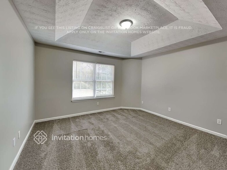 Building Photo - 86 E Main St N