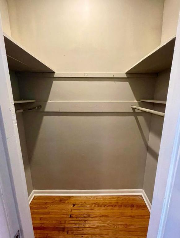 Building Photo - 1318 S Brook St