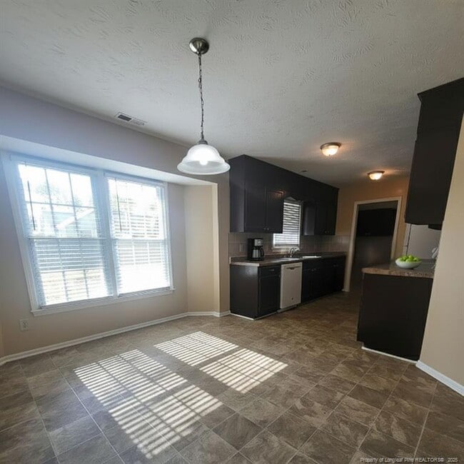 Building Photo - 7281 Pebblebrook Dr