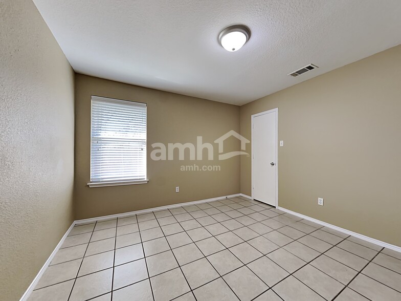 Building Photo - 12440 Silver Mist Trail