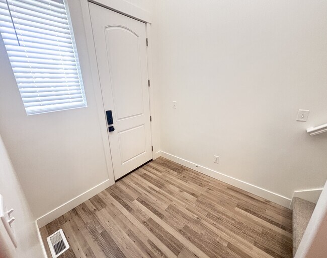 Building Photo - 3985 W 1960 N