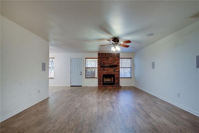 Building Photo - 7502 Montaque Dr