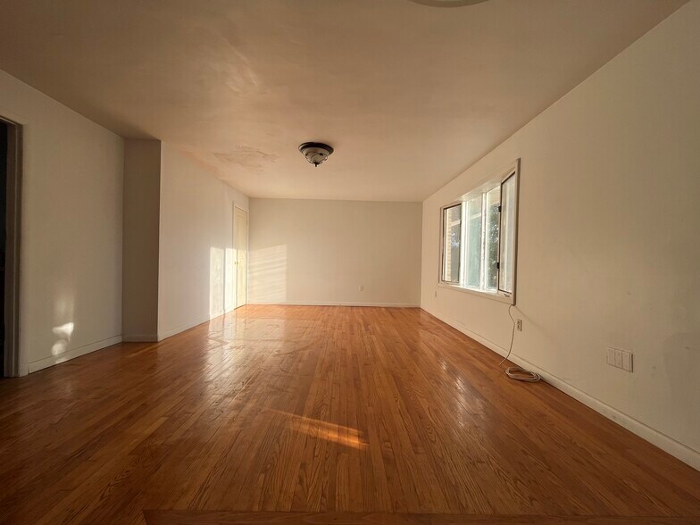 Building Photo - 2 Water Tower Rd