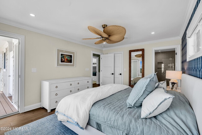 Building Photo - 3574 Ocean Terrace