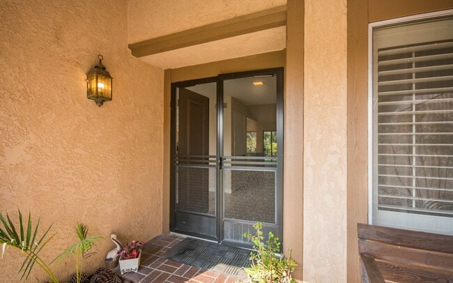Building Photo - Fully Remodeled 3BD/2BA in Carlsbad