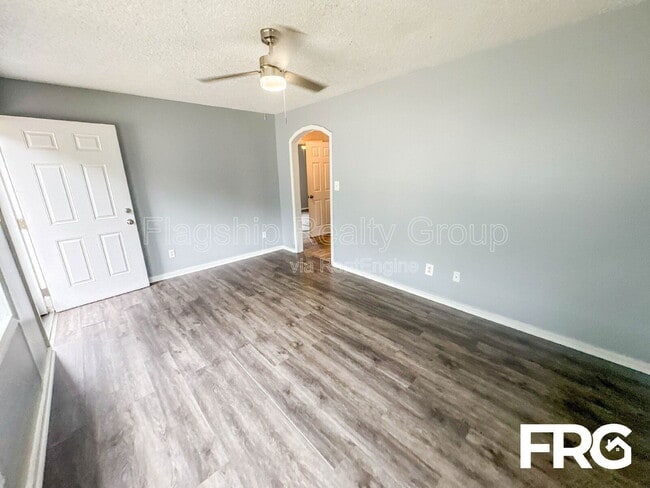 Building Photo - 122 Blaire Ln