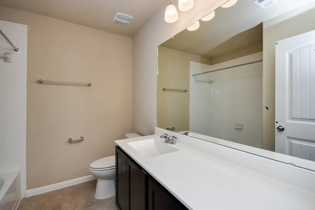 Building Photo - 621 Carly Ann Ln