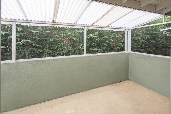 Building Photo - 329 Orizaba Ave