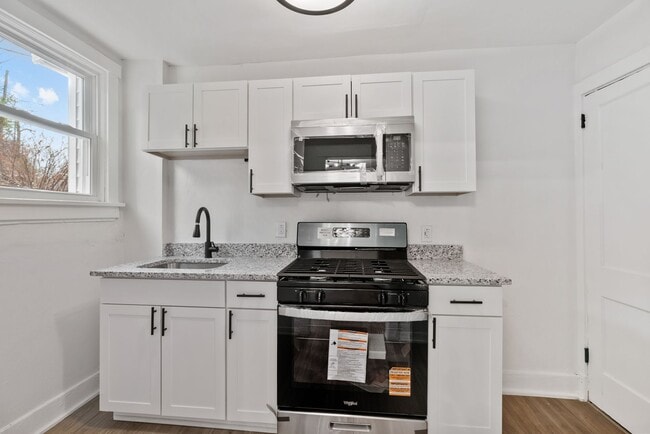 Primary Photo - 7700-7704 Stanton Avenue