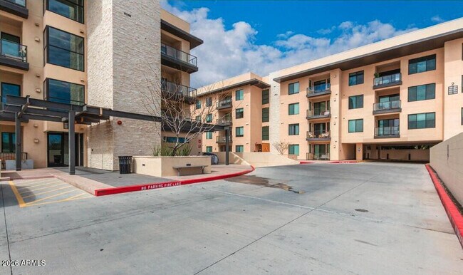 Building Photo - 7300 E Earll Dr