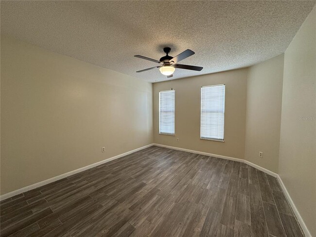Building Photo - 6877 Culpepper Ct