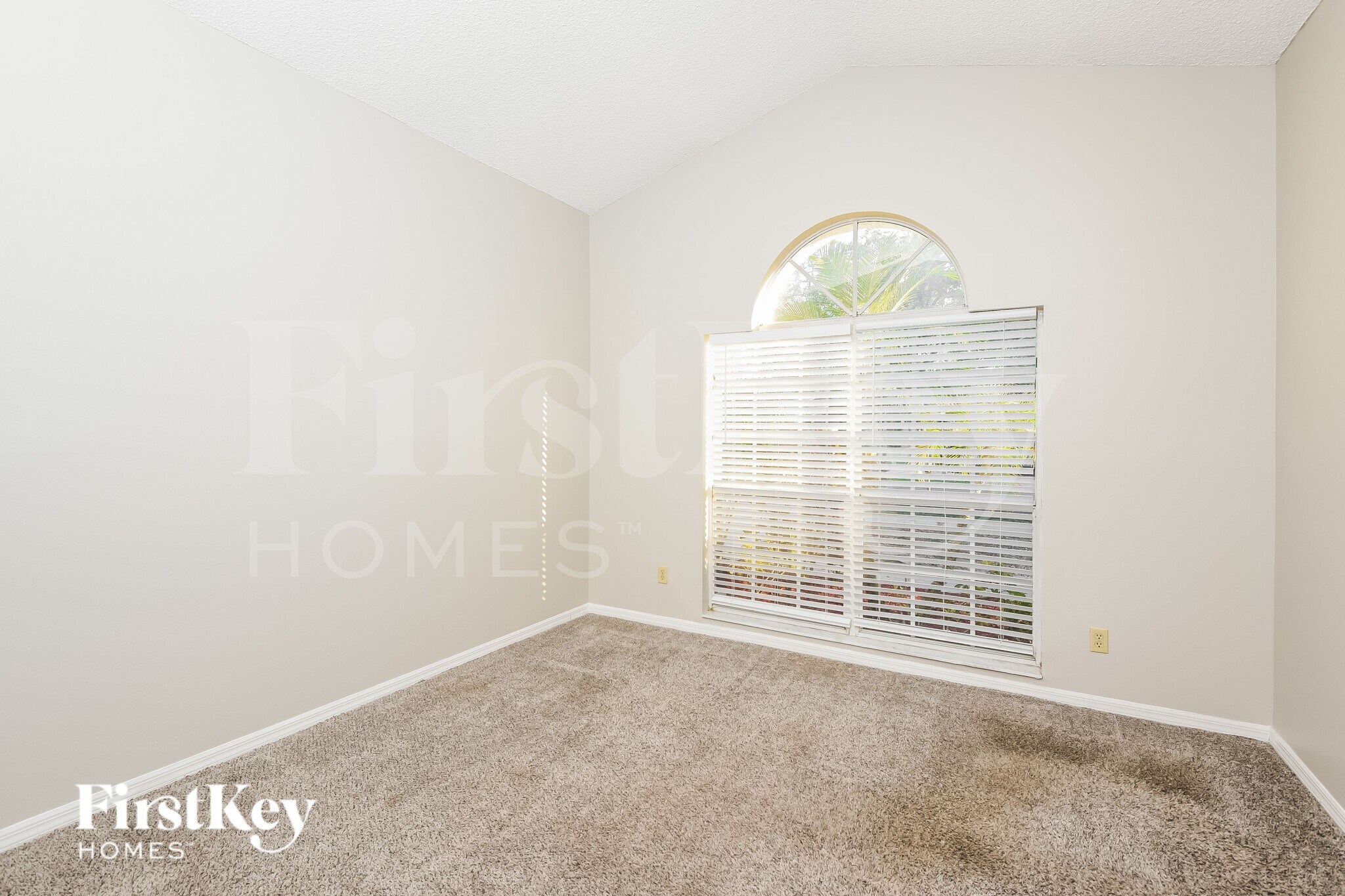 Building Photo - 1047 Whittier Cir