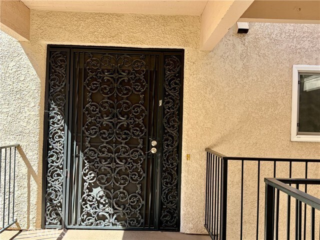 Building Photo - 5500 Paseo Del Lago W