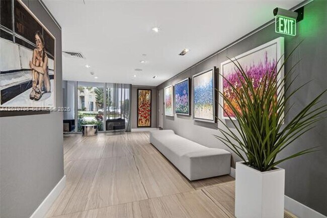 Building Photo - 333 Las Olas Way