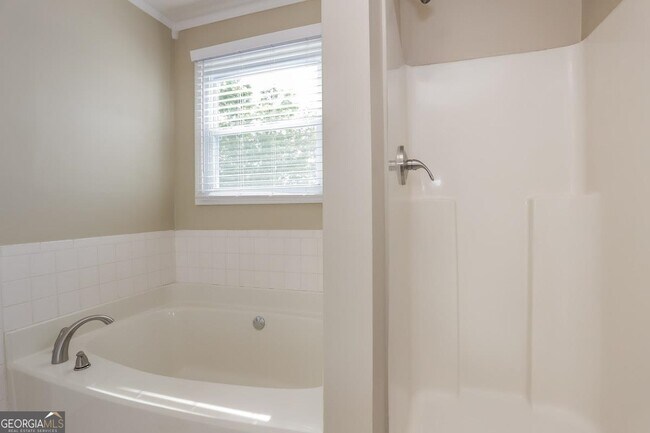 Building Photo - 1206 Ling Way