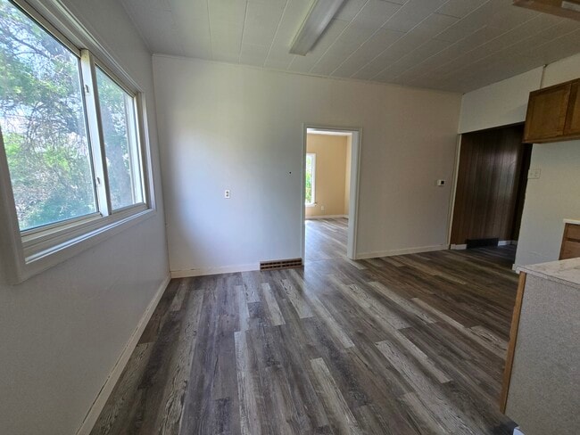 Building Photo - 507 Blaine St