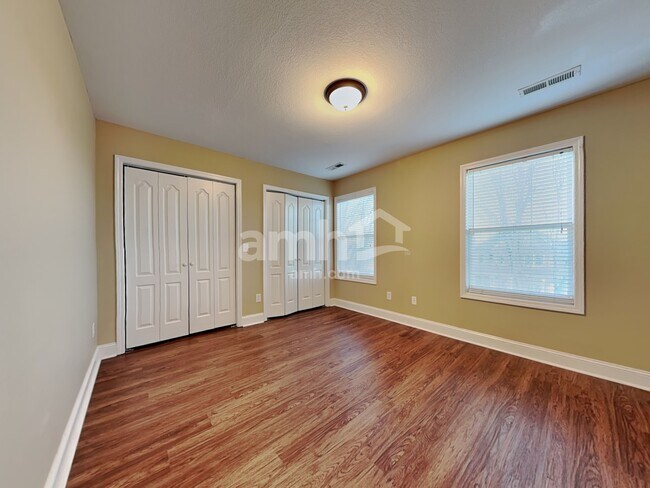 Building Photo - 6317 Stillglen Ln