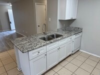 Building Photo - 3733 Stoneridge Dr