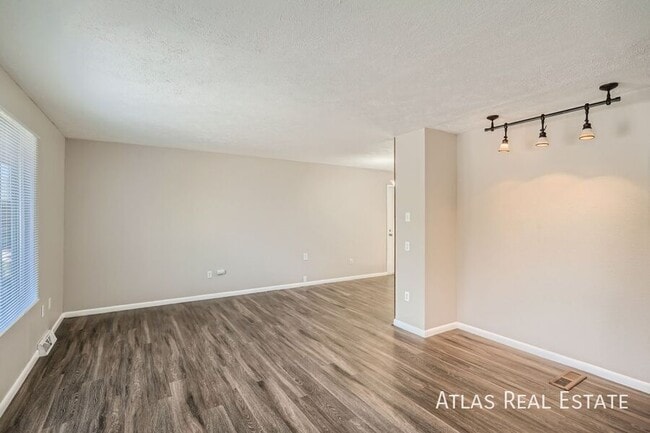 Building Photo - 1966 S Olathe St