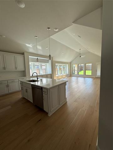 Building Photo - 302 Kettlewood Dr