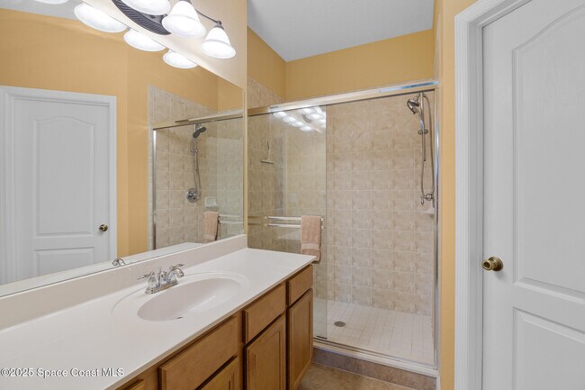 Building Photo - 746 Ventura Dr