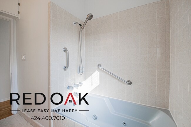 Building Photo - 2727 Butler Ave