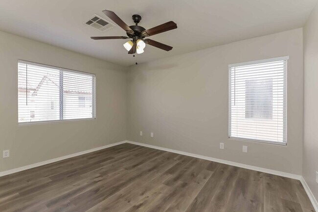 Building Photo - 828 Blue Rosalie Pl