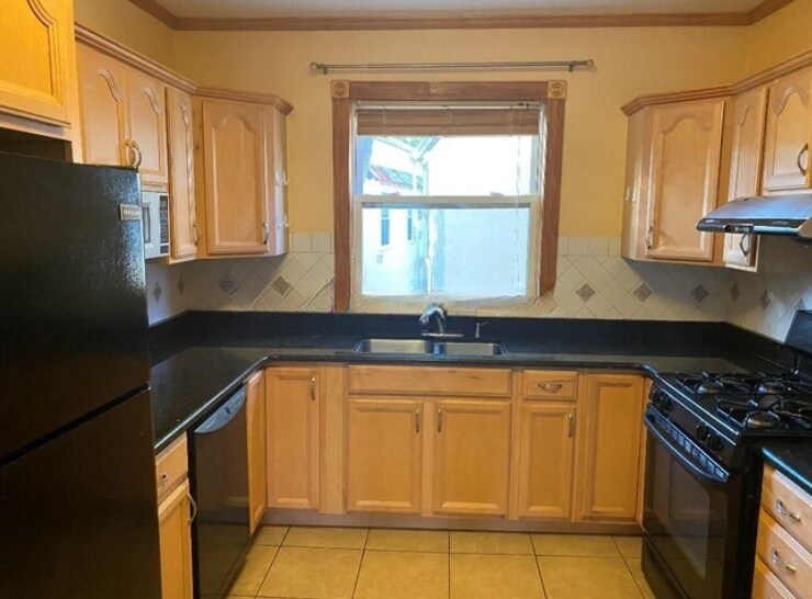 Building Photo - 52 Sacramento St