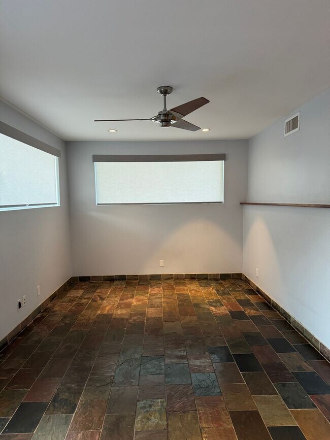 Building Photo - 3 bedroom home in Downtown Phoenix