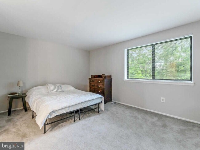 Building Photo - 8956 Skyrock Ct