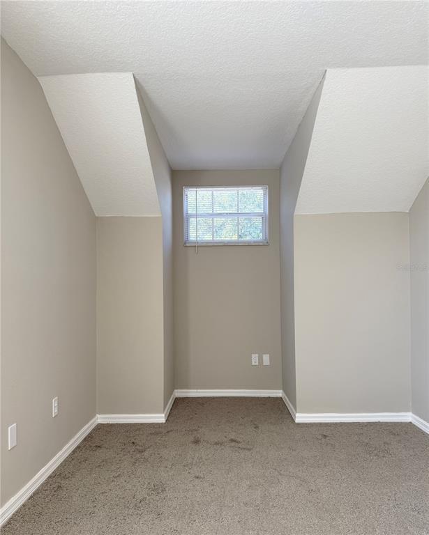 Building Photo - 6104 White Sails Dr