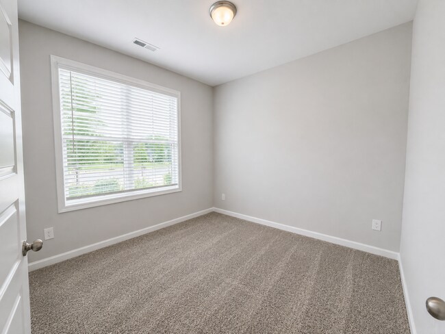 Building Photo - 315 Sandpiper St