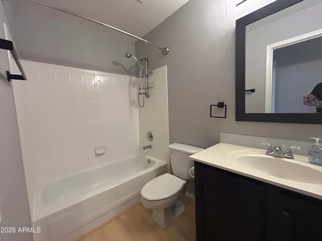 Building Photo - 6250 W Blackhawk Dr