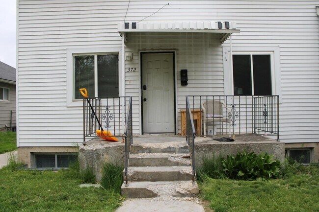 Building Photo - 372 I St