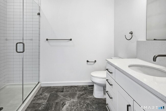 Building Photo - 19 Day St