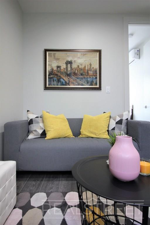Building Photo - Stunning 1 Bed Near Prospect Park