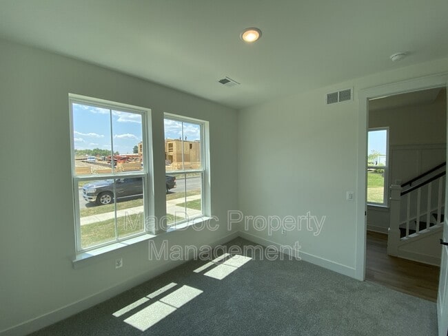 Building Photo - 4815 Jackson Village Pky